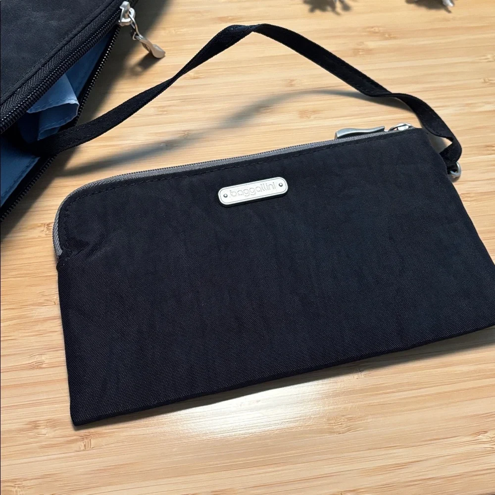 Baggallini Small Backpack. - Picture 10 of 13